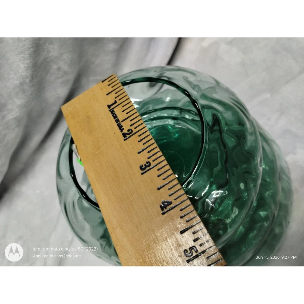 N/A green glass